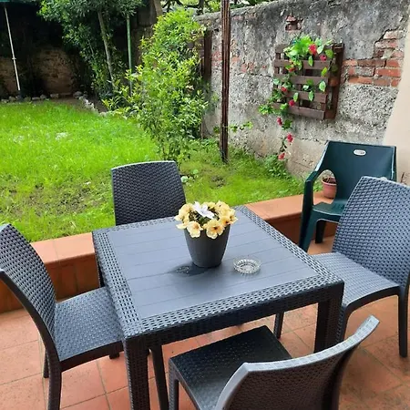 Au Jardin De * فلورنس